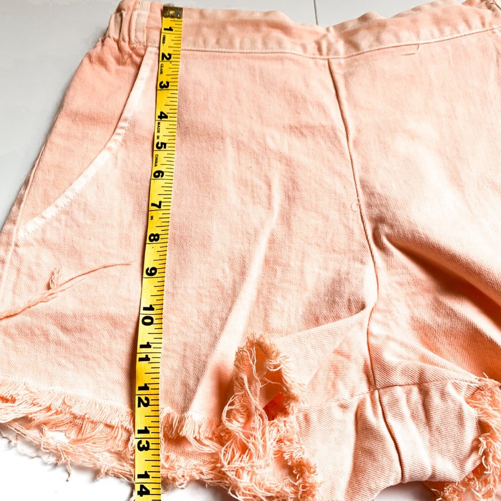 NWT urban outfitters peach cut off high rise short - Picture 4 of 6